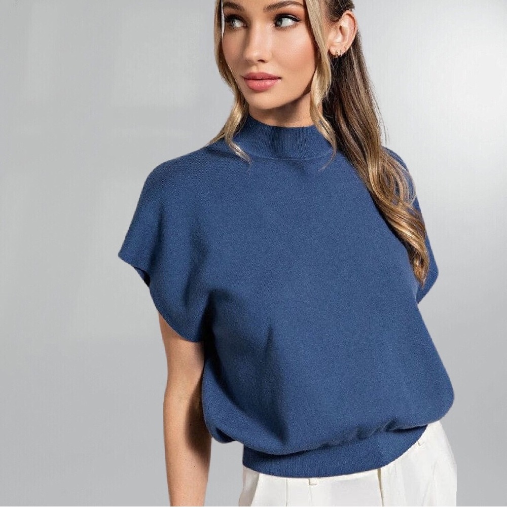 Mock Neck Short Wide Sleeve